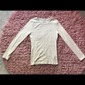🌸Cream colored Tommy Hilfiger long sleeve